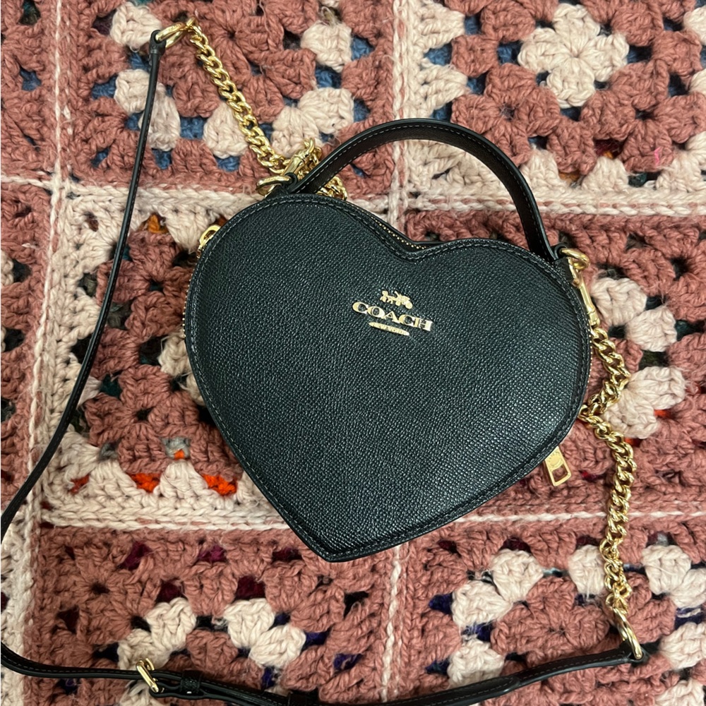 coach heart crossbody bag